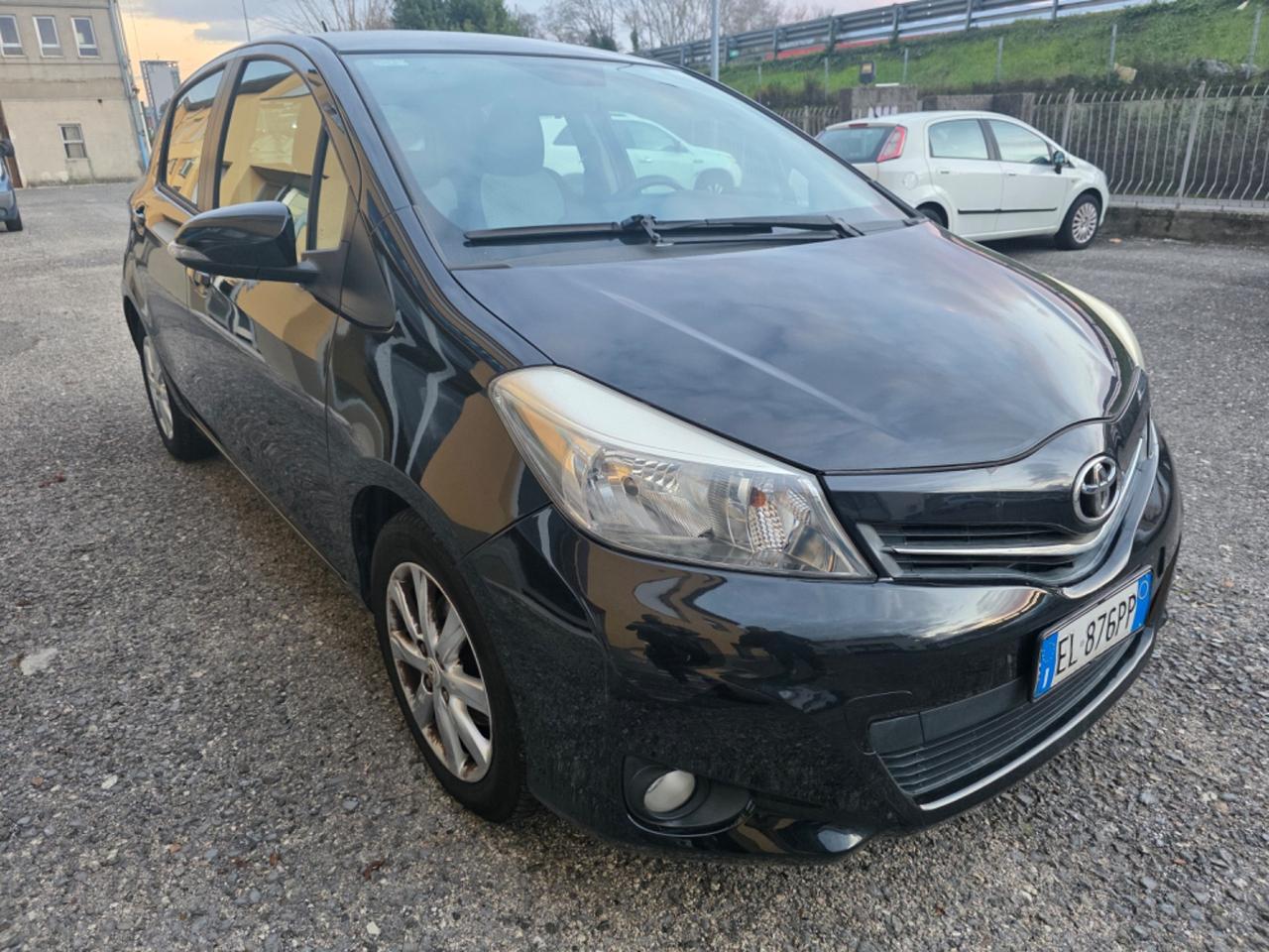 Toyota Yaris 1.4 D-4D 5 porte Lounge