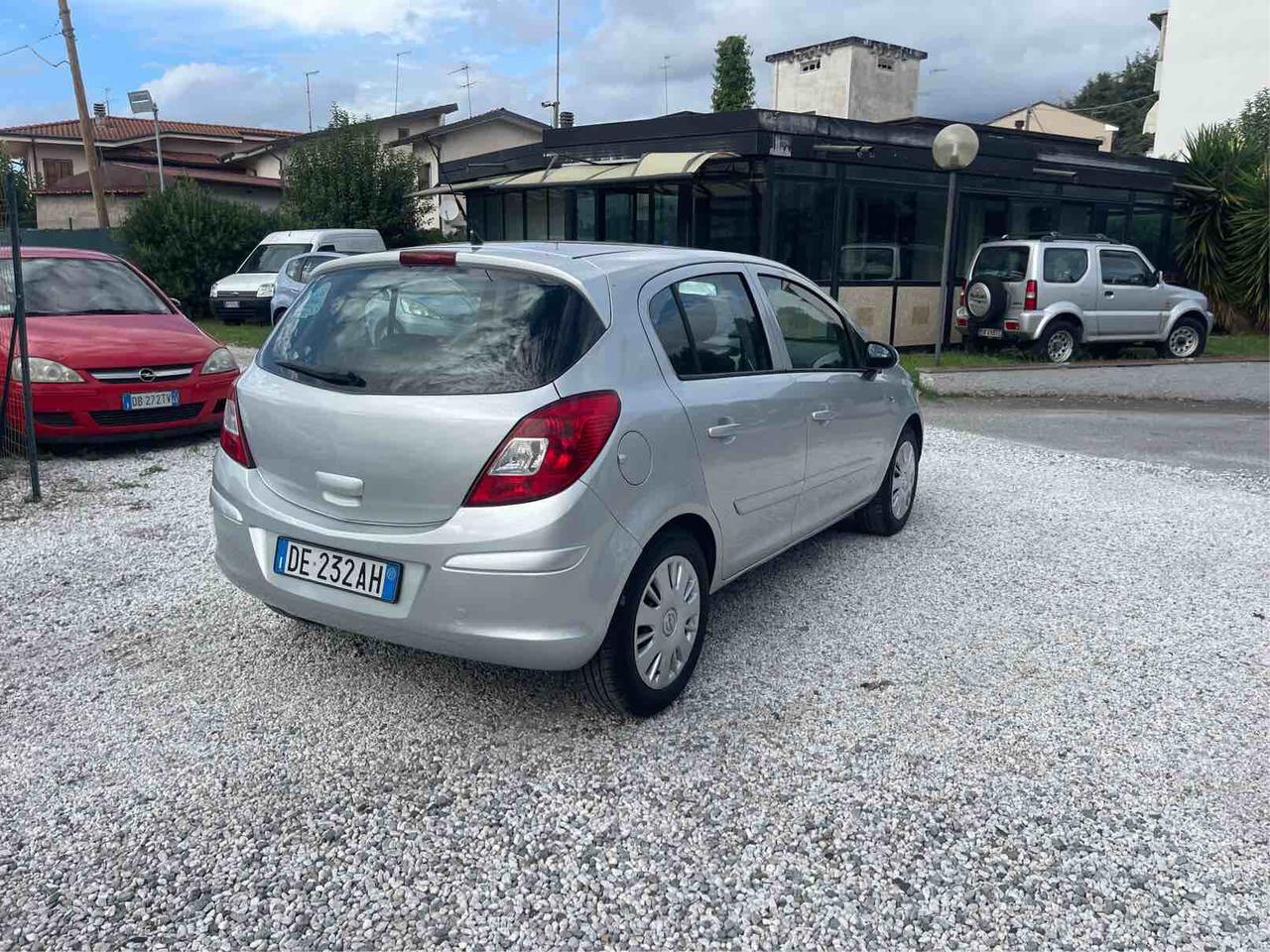 OPEL CORSA - 49 000 km -