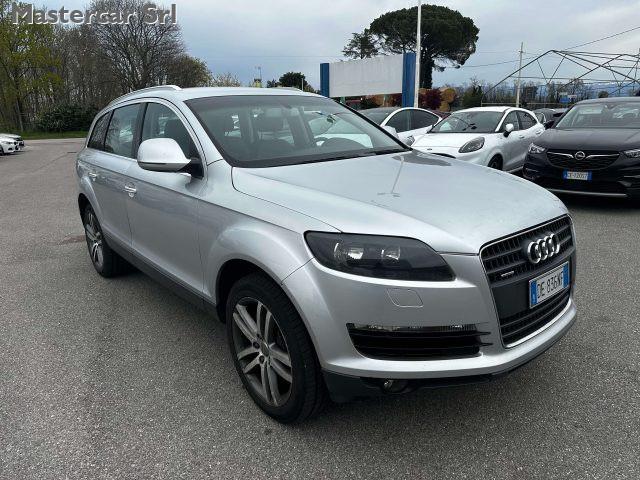 AUDI Q7 Q7 I 2006 3.0 V6 tdi quattro tiptronic DE836NF