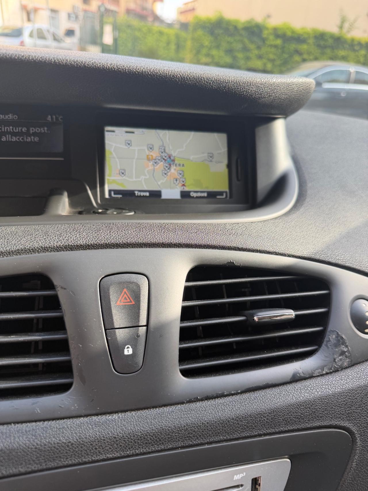Renault Scenic Scénic XMod dCi 110 CV EDC Limited