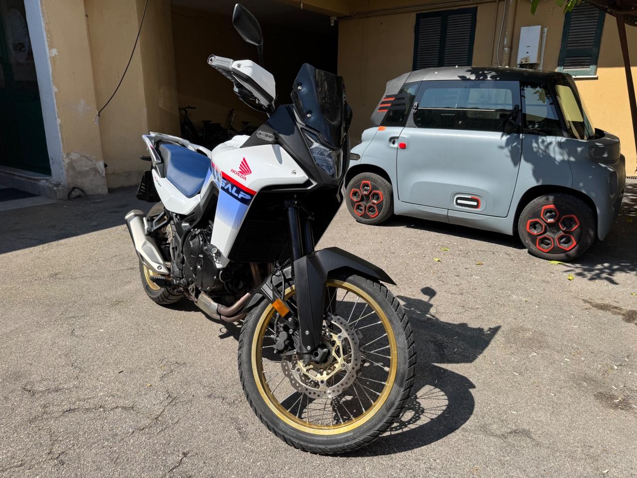 Honda Transalp 750 2023