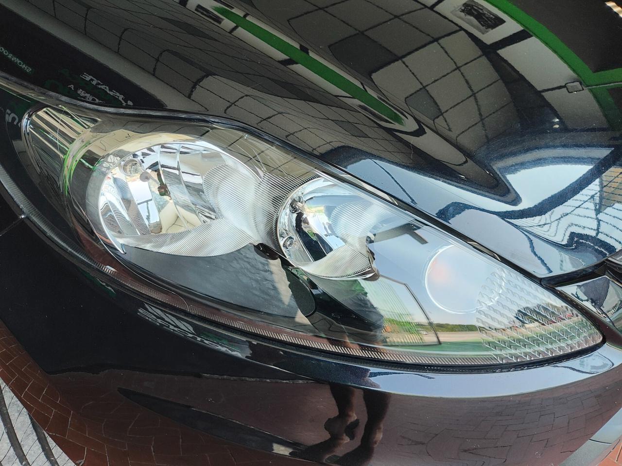 FORD FIESTA 23.000KM NEOPATENTATI