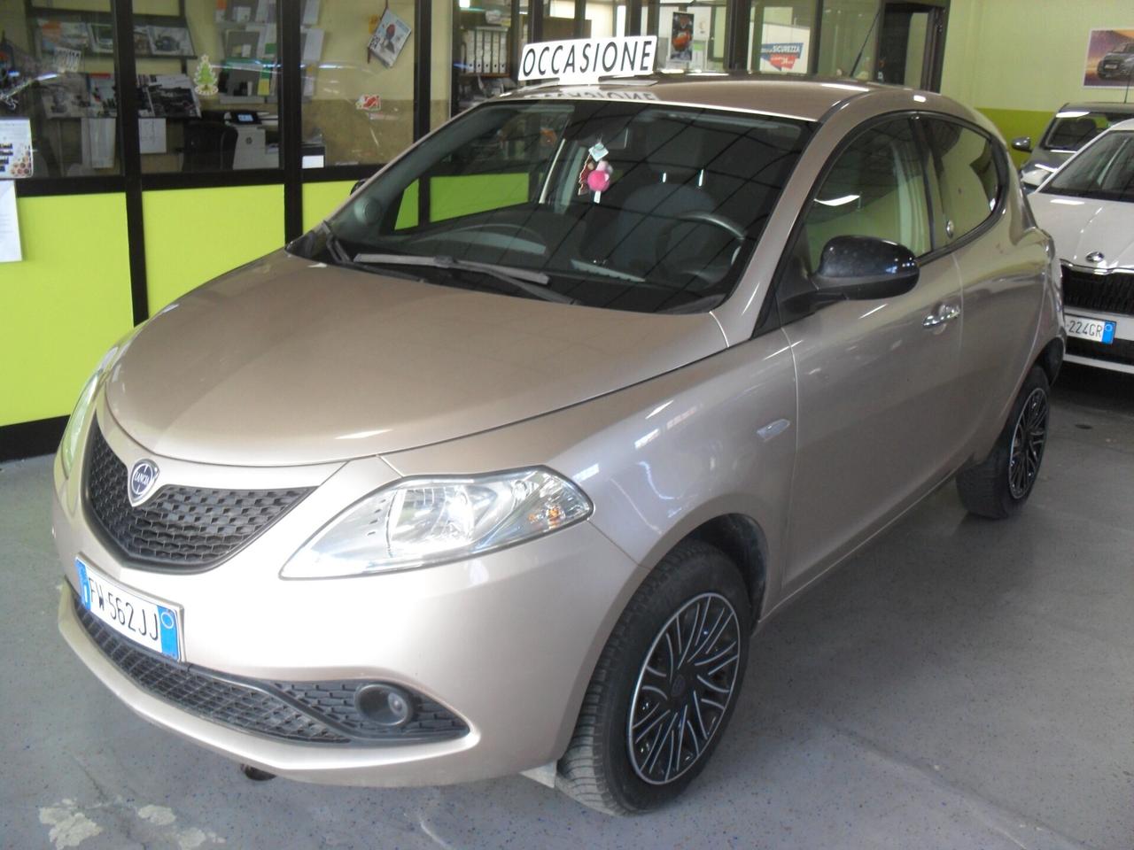 Lancia Ypsilon 0.9 TwinAir 5 porte Metano Ecochic Gold