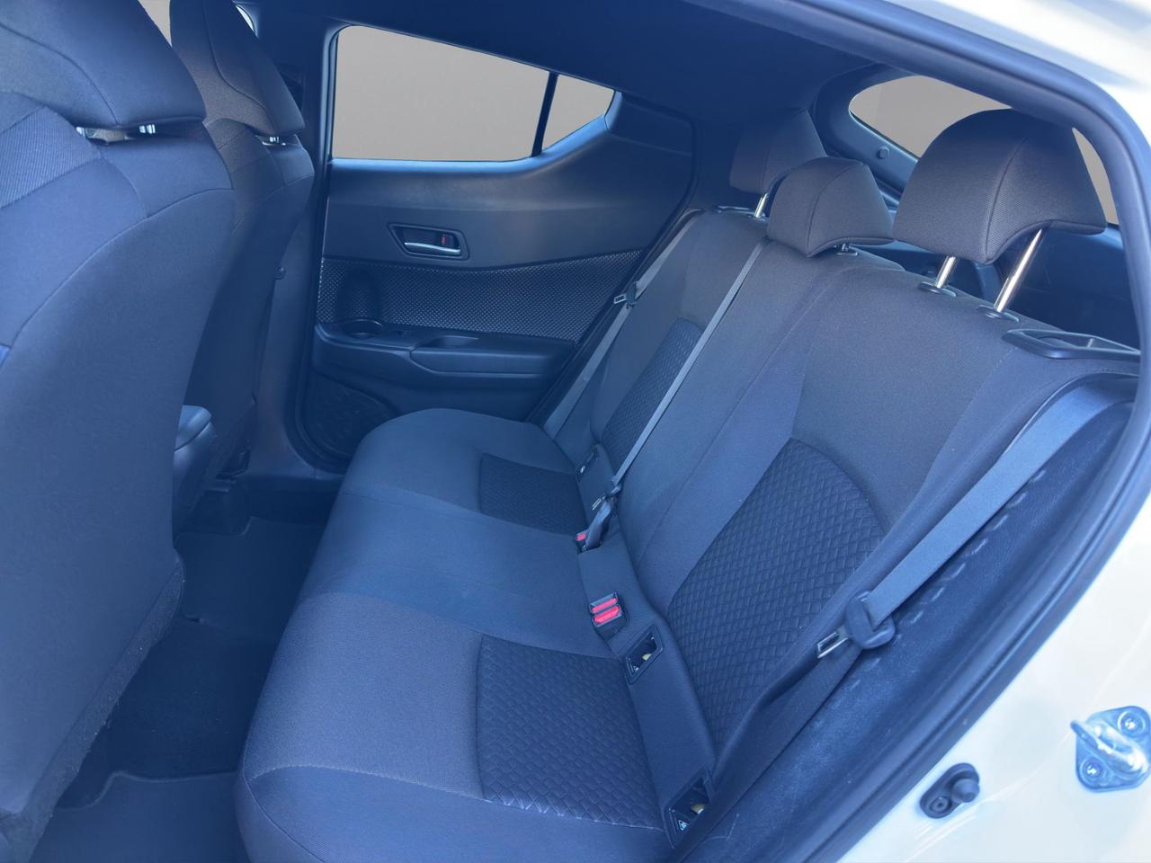 Toyota C-HR 1.8h Active e-cvt