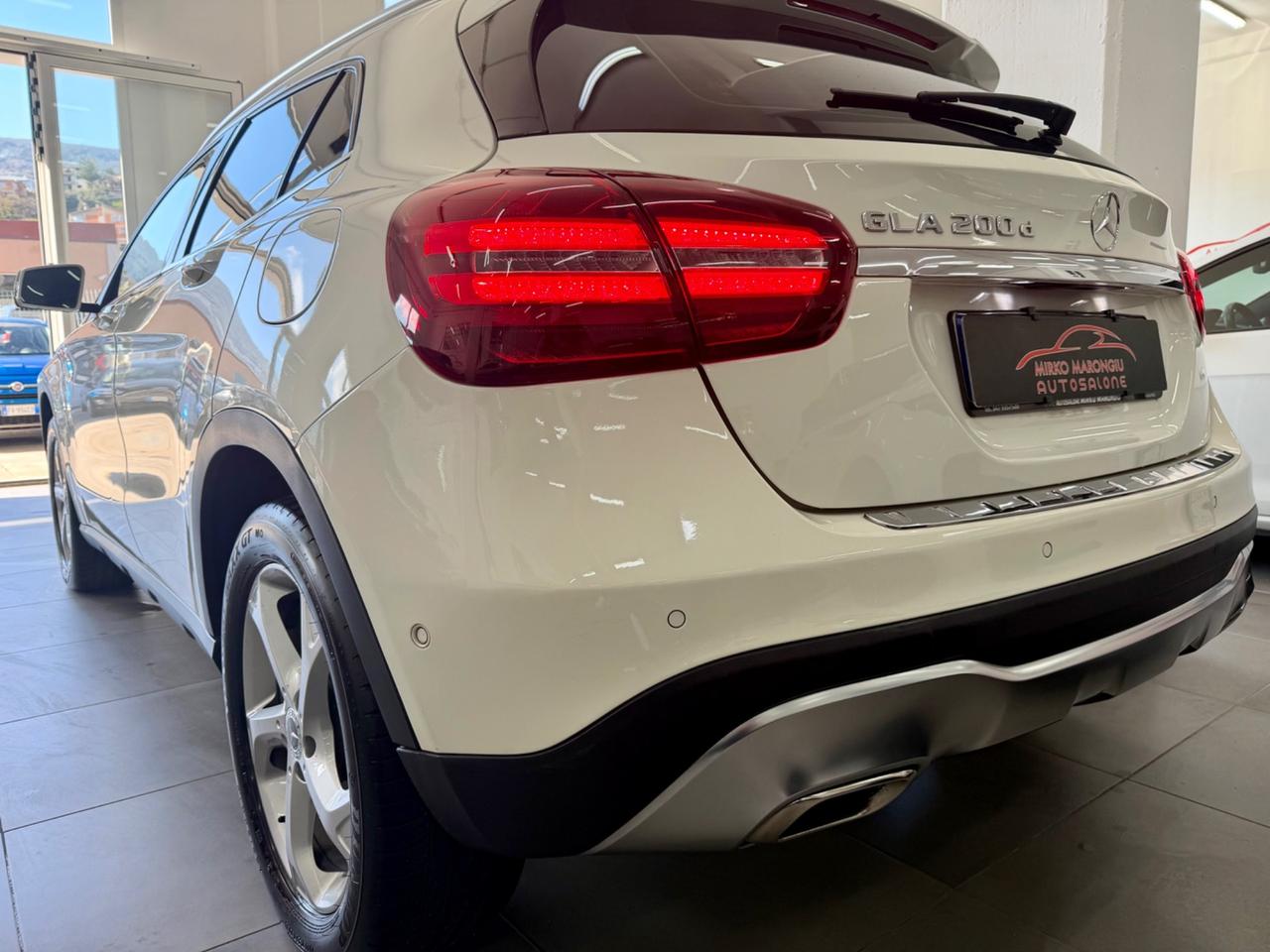 Mercedes-benz GLA 200 d Premium FINANZIABILE