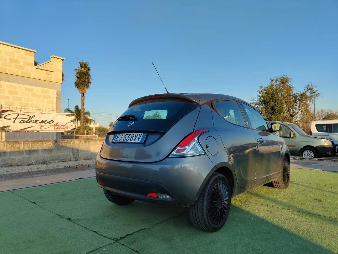 Lancia Ypsilon 1.2 69 CV Platinum