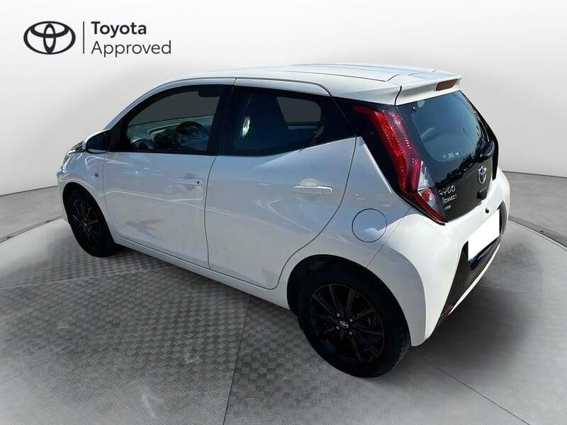 Toyota Aygo 1.0 72 CV x-play