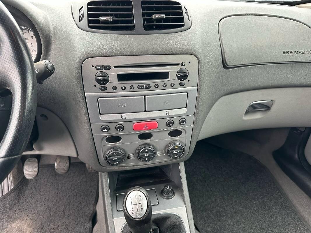 Alfa Romeo 147 1.6 ts 16v Distinctive c esp 105cv 5p