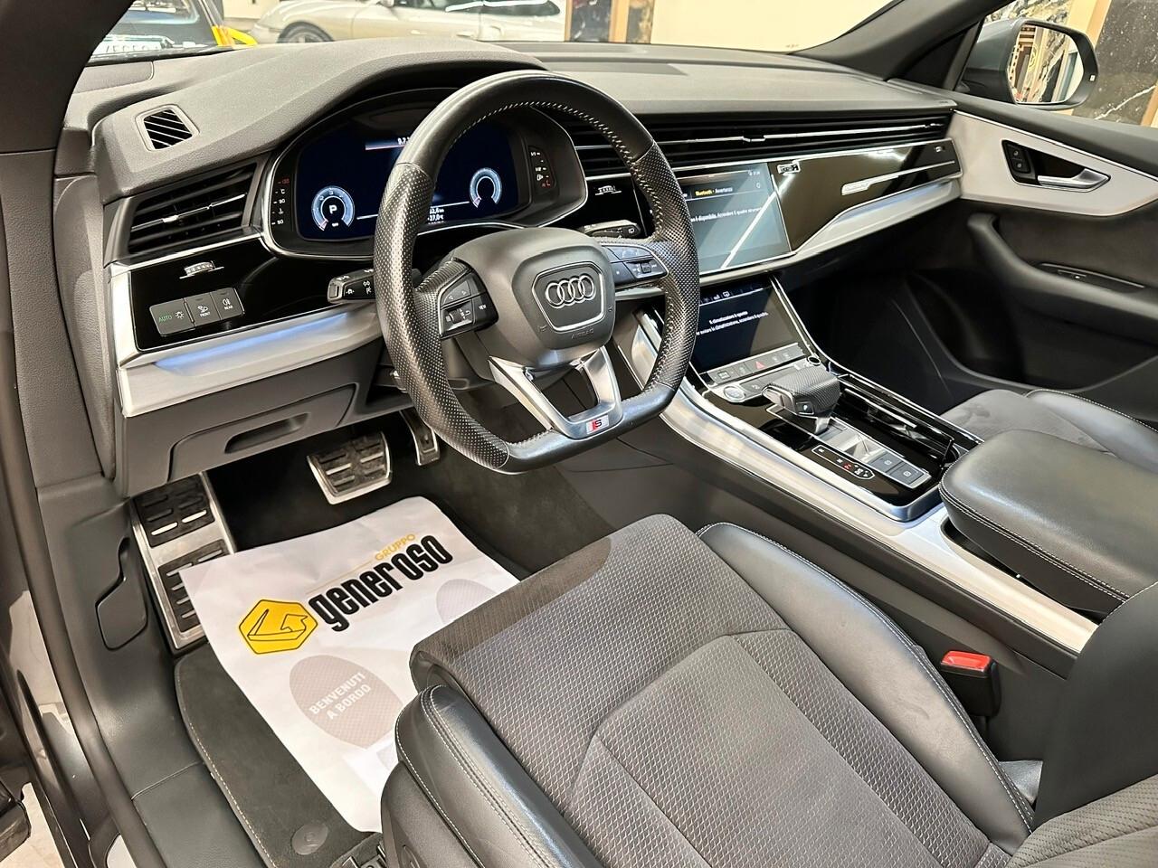 Audi Q8 50TDI 286CV quattro SLine / Garanzia