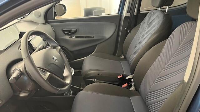 Lancia Ypsilon 1.0 FireFly 5 porte S&S Hybrid Ecochic Gold