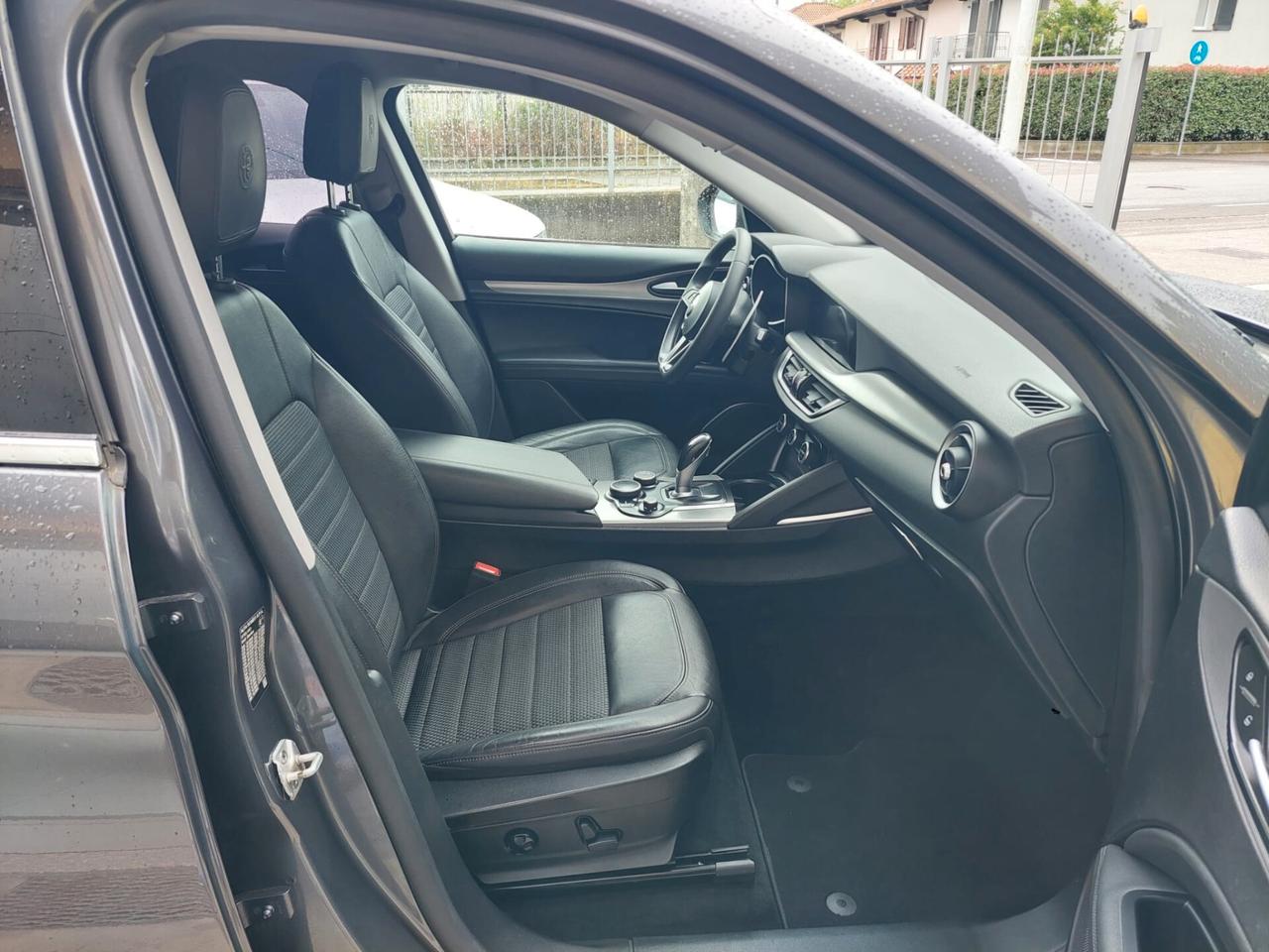 Alfa Romeo Stelvio 2.2 Turbodiesel 210 CV AT8 Q4 Executive