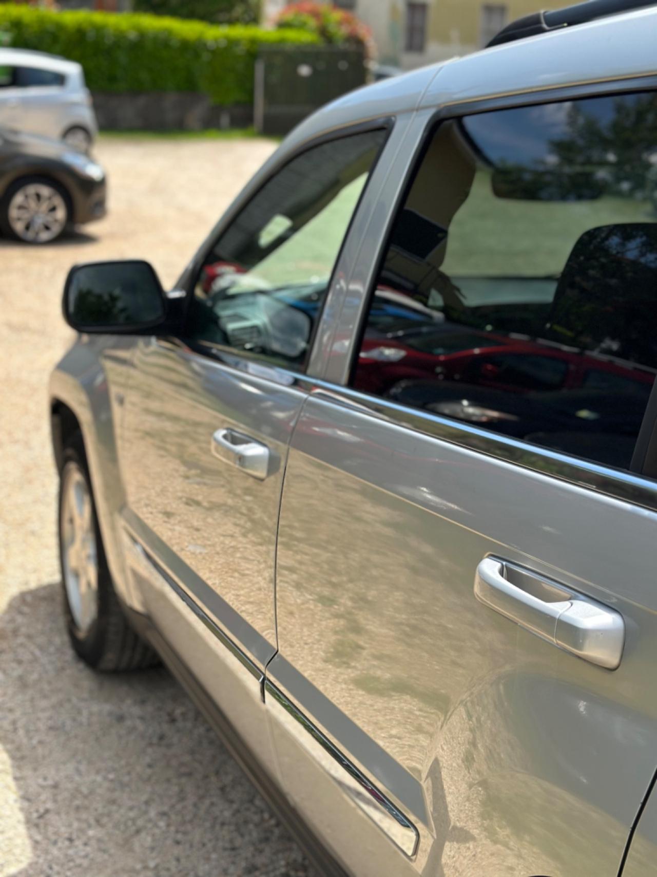 Jeep GRAND CHEROKEE 3.0 V6 CRD OVERLAND KMCERT UNICOPR GARANZ