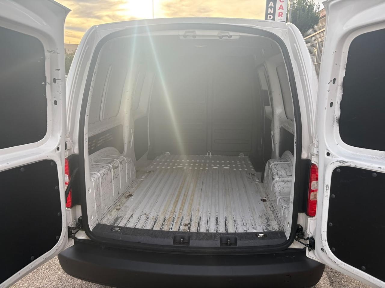 Vw Caddy 1600 TDI Van Maxi 2014