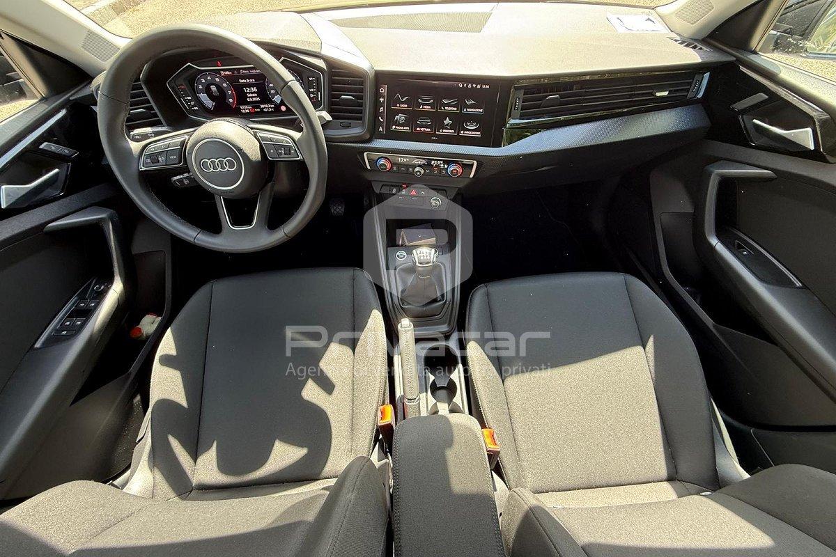 AUDI A1 allstreet 30 TFSI Identity Contrast