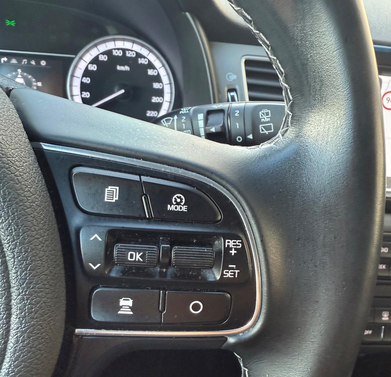 Kia Niro 1.6 GDi DCT HEV Urban..Automatica..