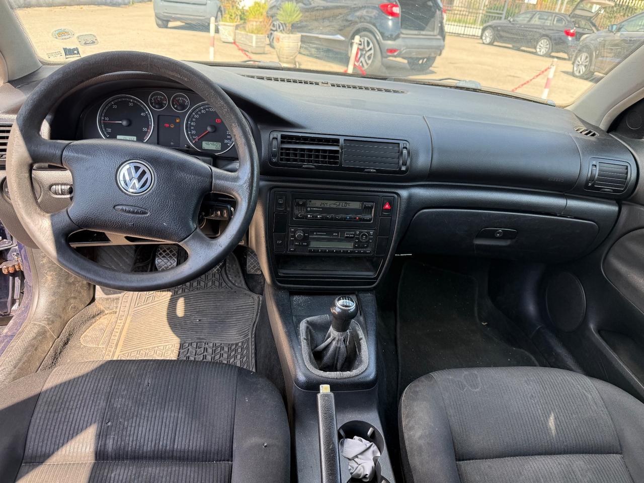 Volkswagen Passat 1.9 TDI/130 CV cat Var. T.line