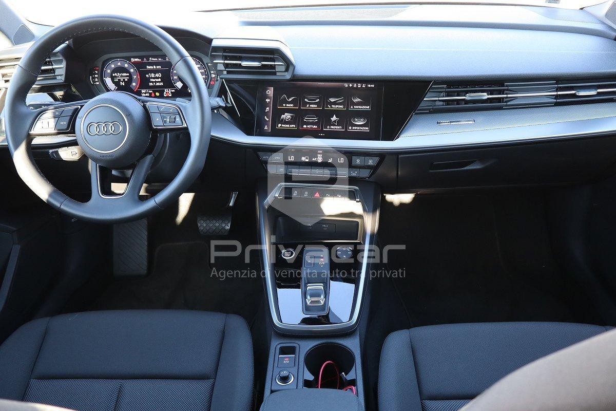 AUDI A3 Sedan 35 TFSI S tronic Business Advanced