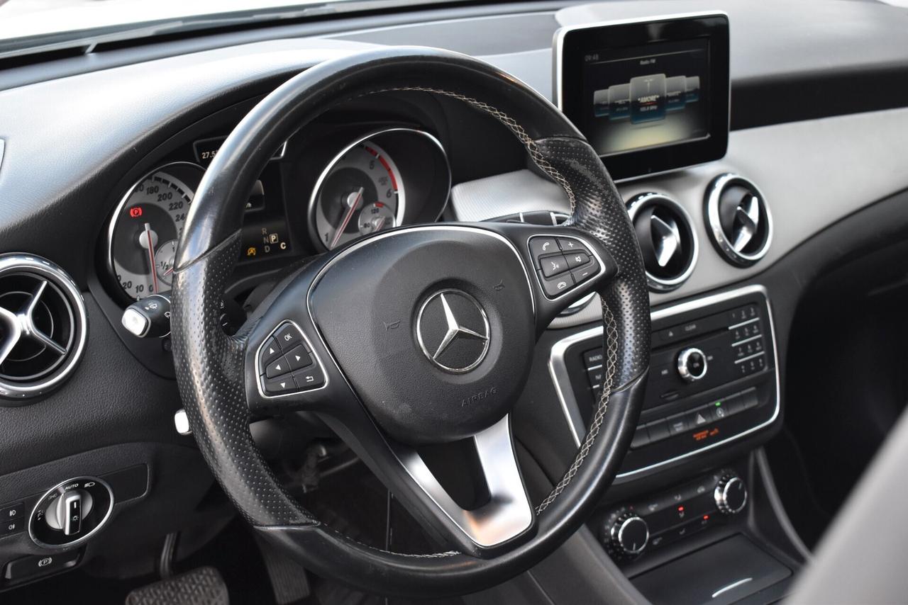 Mercedes-Benz GLA 180 D SPORT 109 CV AUTOMATICA - TETTO - ITALIANA - CAMERA - PERFETTA