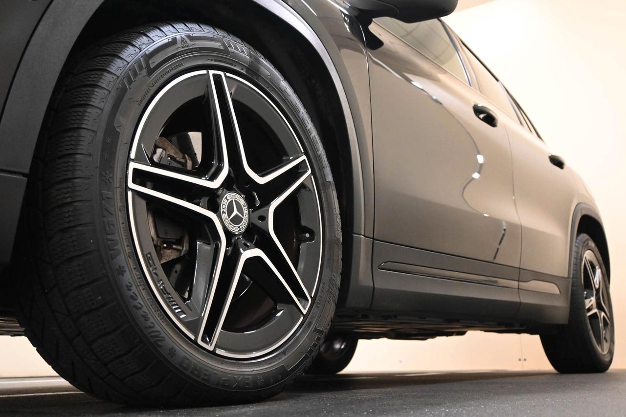 MERCEDES GLA (H247) GLA 200 d Automati...