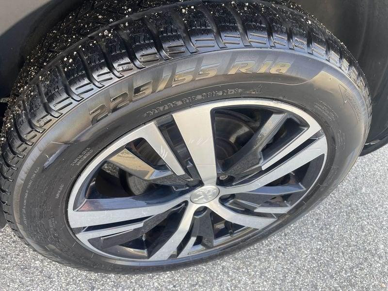 Peugeot 3008 BlueHDi 130 EAT8 S&S Allure