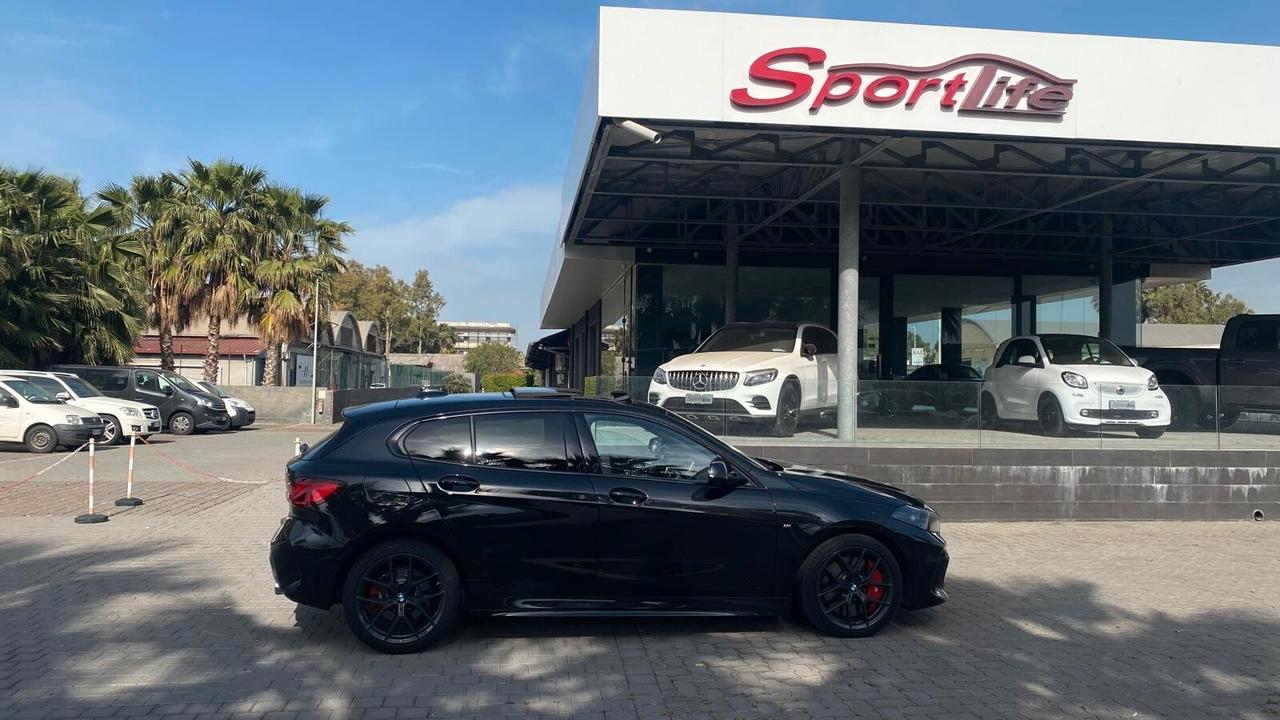 Bmw 118 118d 5p. Msport