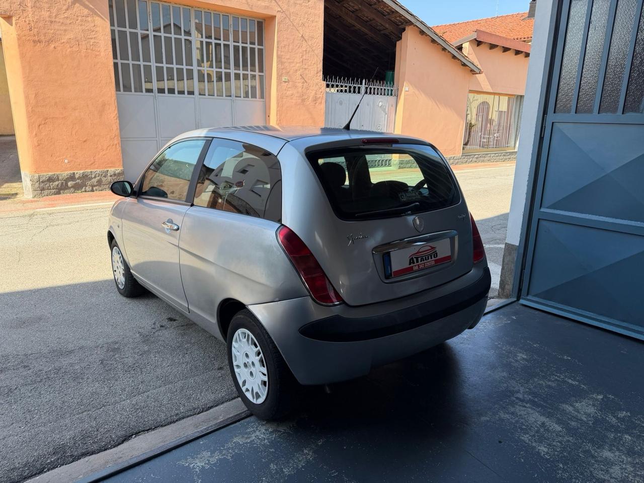 Lancia Ypsilon 1.3 MJT 75 CV Argento