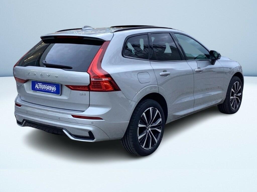 Volvo XC60 2.0 B4 Plus Dark automatico
