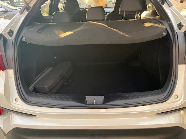 TOYOTA CH- R IBRIDA AUTOMATICA !