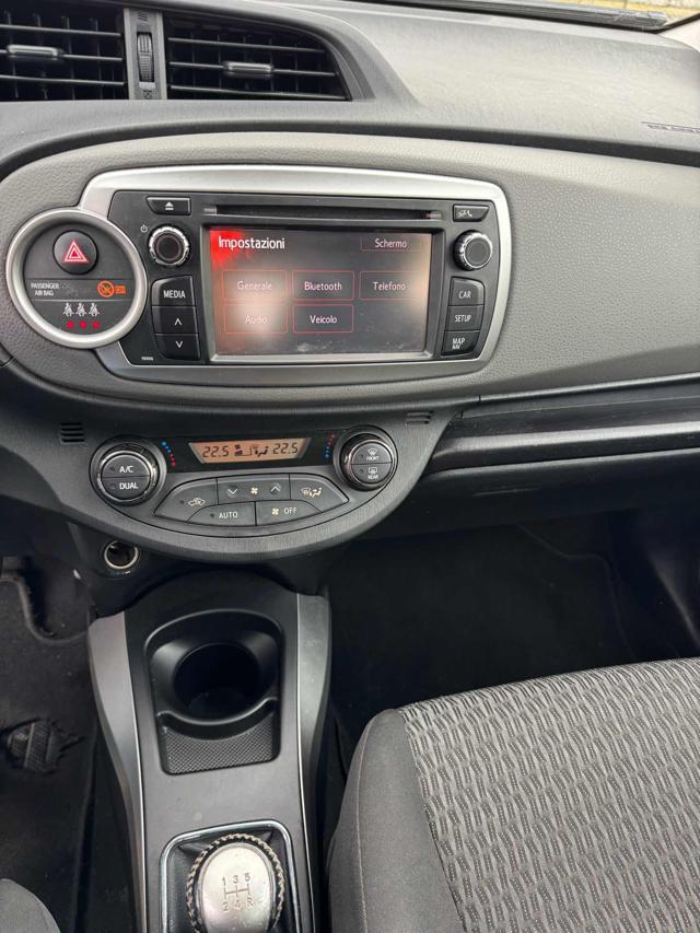 TOYOTA Yaris 1.0 5 porte Lounge