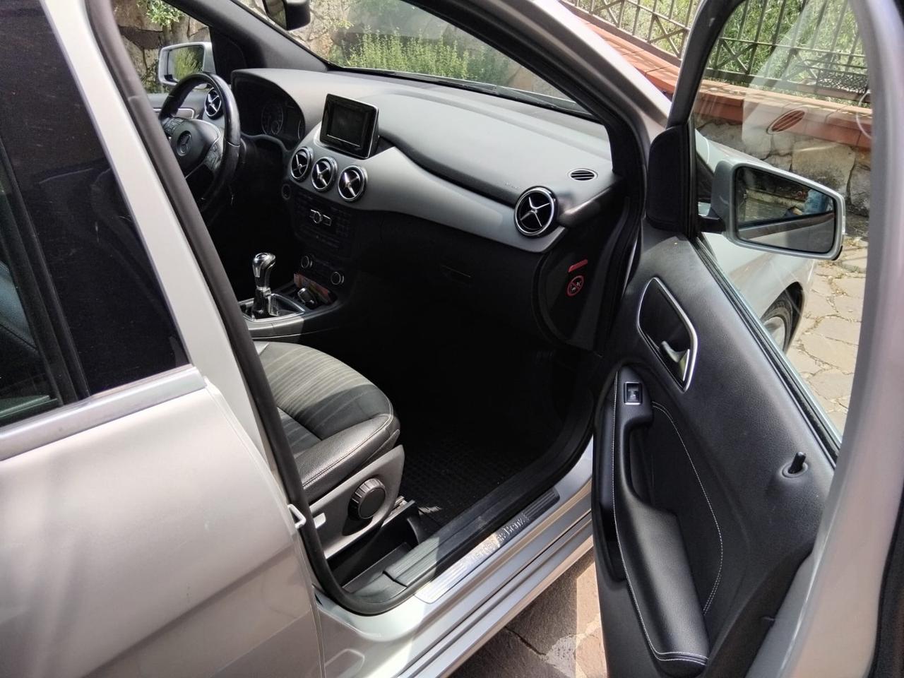 Mercedes-benz B 180 CDI Premium