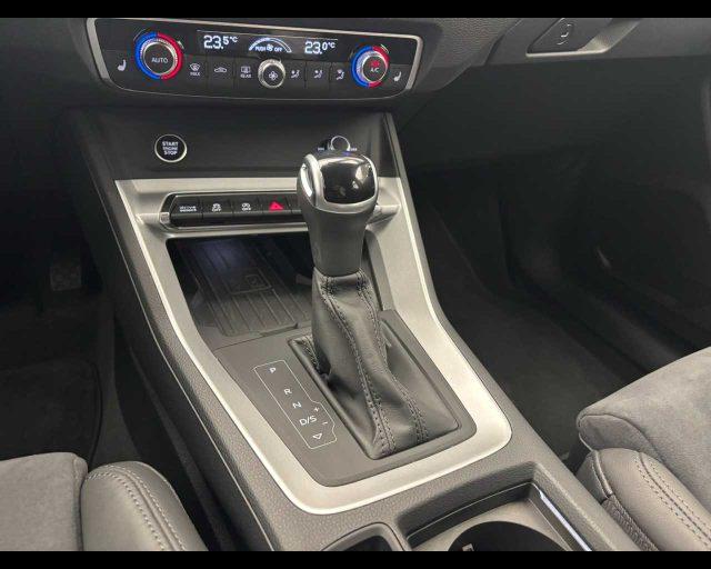 AUDI Q3 35 TDI S tronic Business Advanced