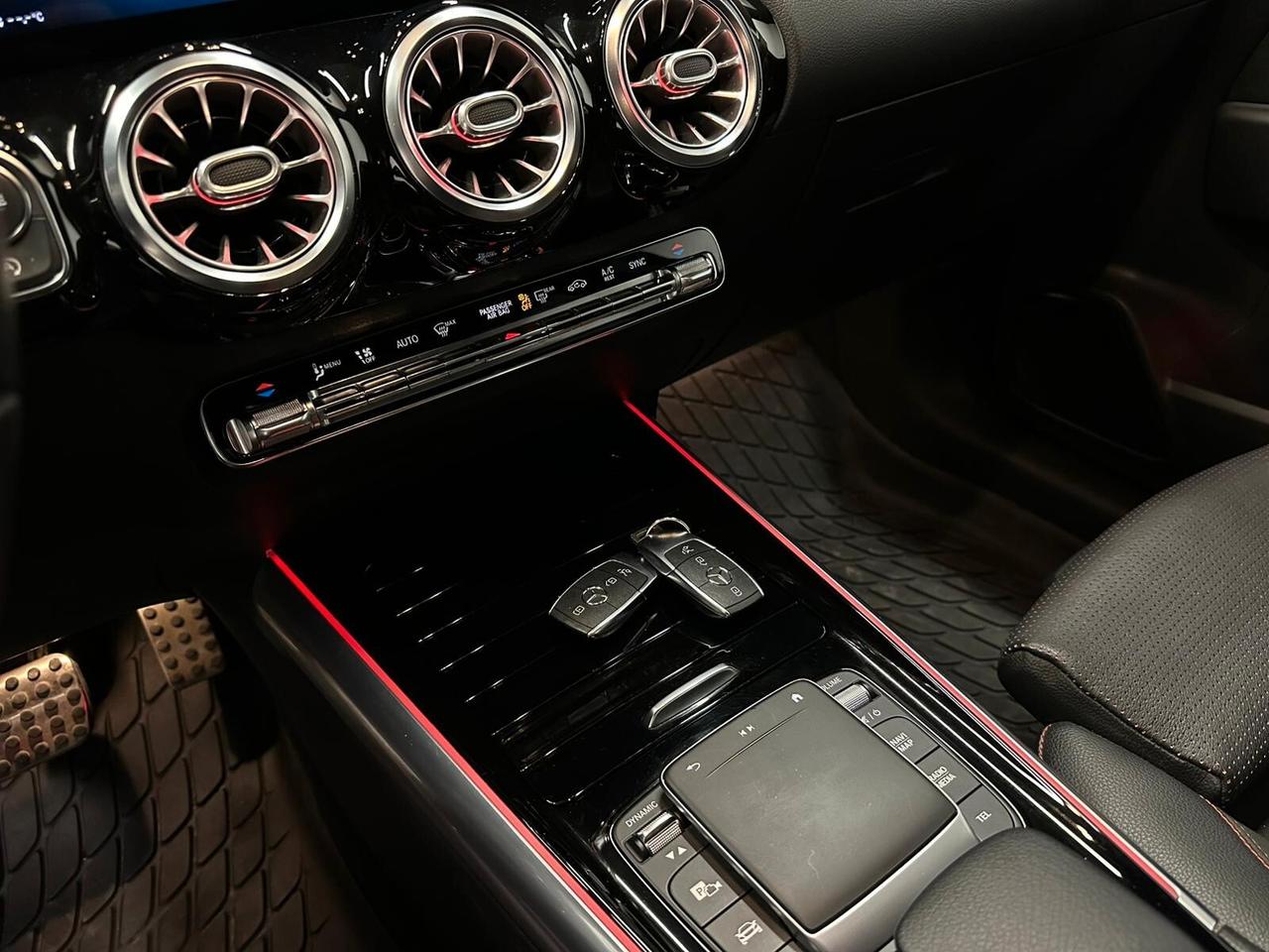 GLA 200d Automatic 4Matic Premium Edition 1