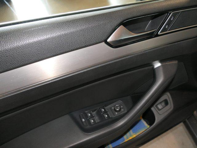 VOLKSWAGEN Passat Variant 2.0 TDI Highline BlueMotion Technology