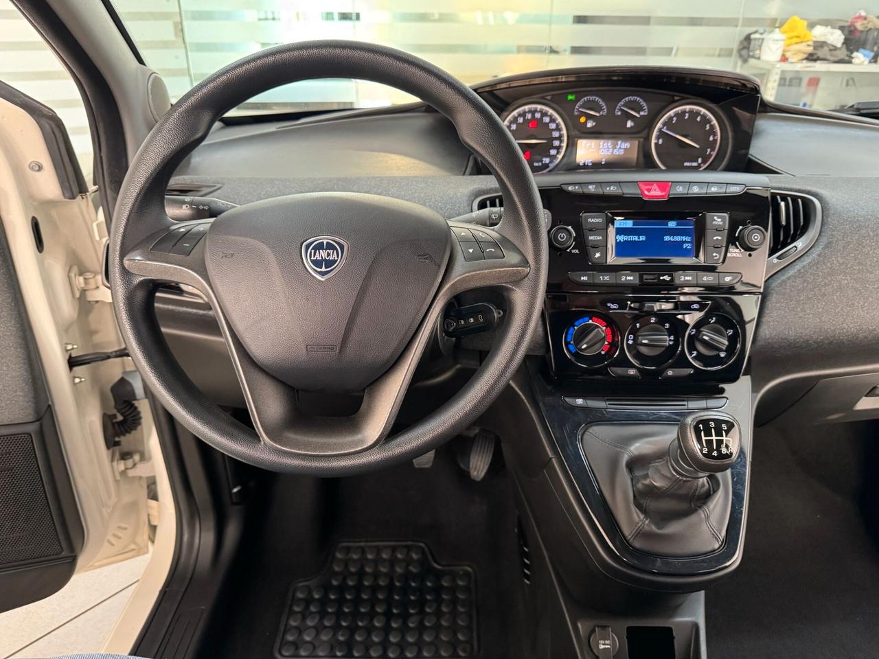Lancia Ypsilon 1.0 FireFly 5 porte S&S Hybrid Ecochic Silver 2022
