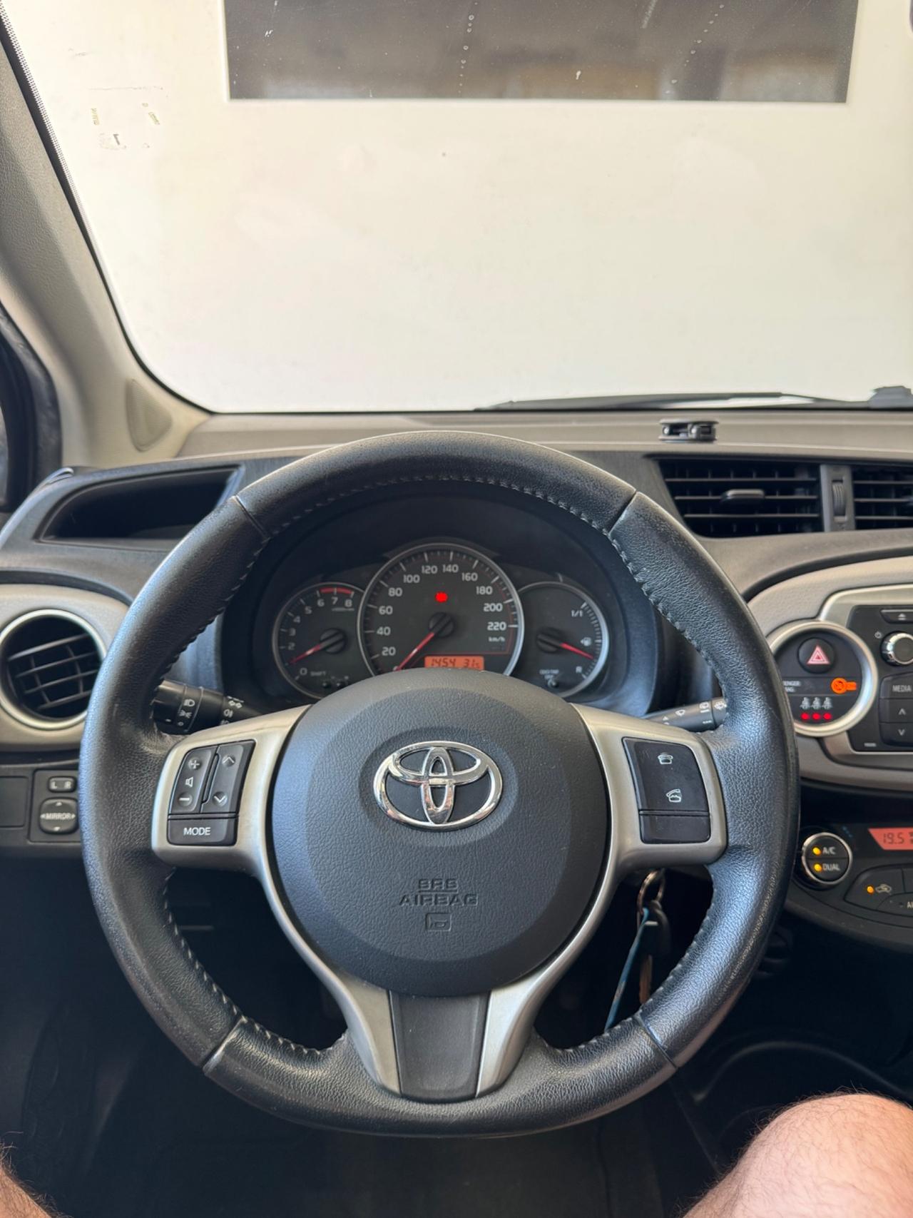 Toyota Yaris 1.3 5 porte Lounge