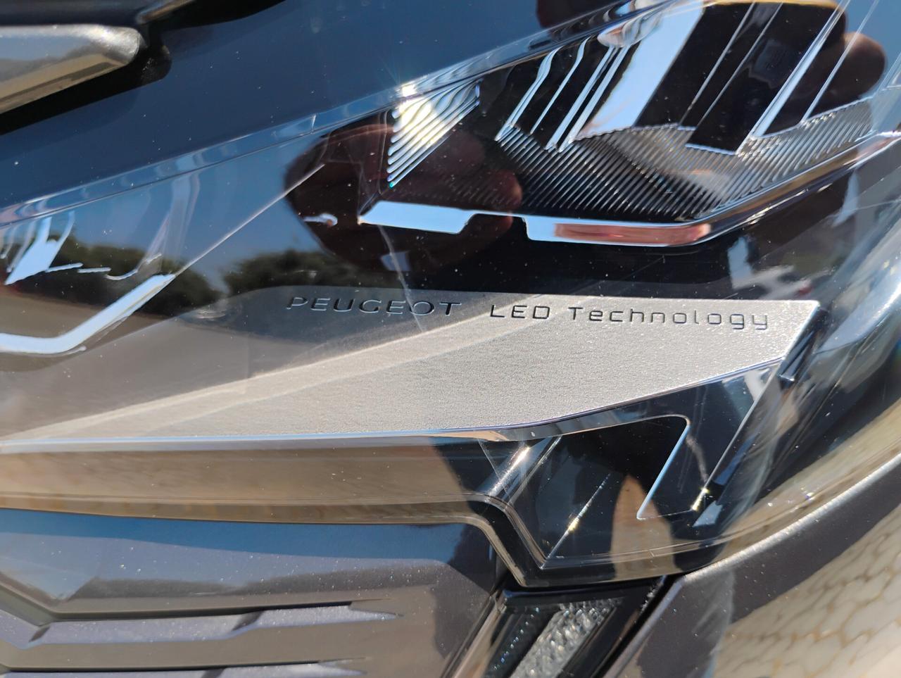 Peugeot 3008 BlueHDi 130 S&S EAT8 Allure