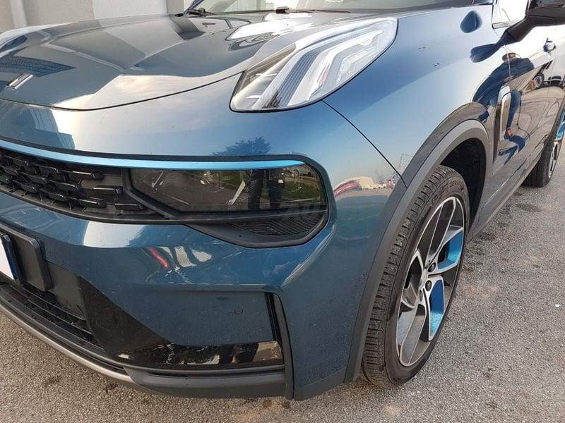 Lynk & Co 01 01 1.5 td phev