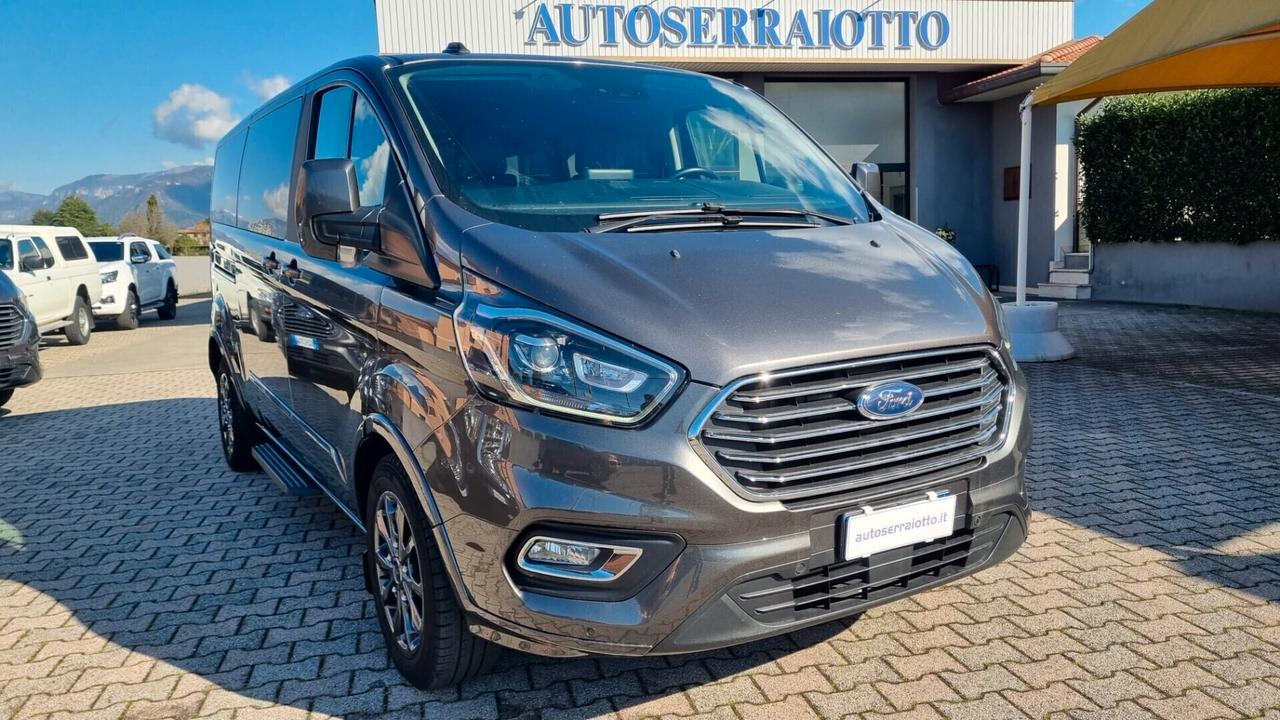 Ford Tourneo Custom 9 posti TITANIUM
