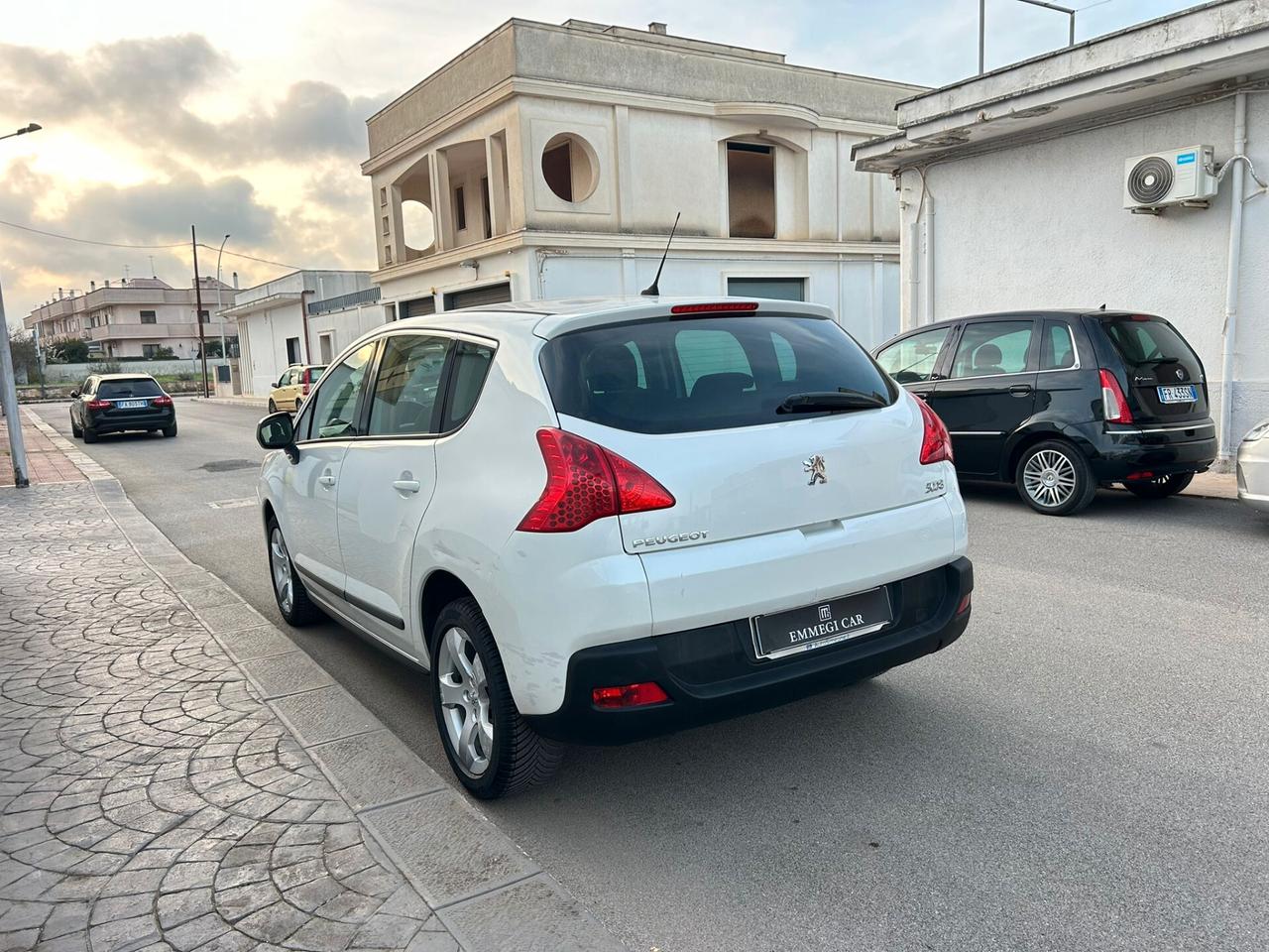 Peugeot 3008 1.6 HDi 115 Cv ALLURE NAVI-2013