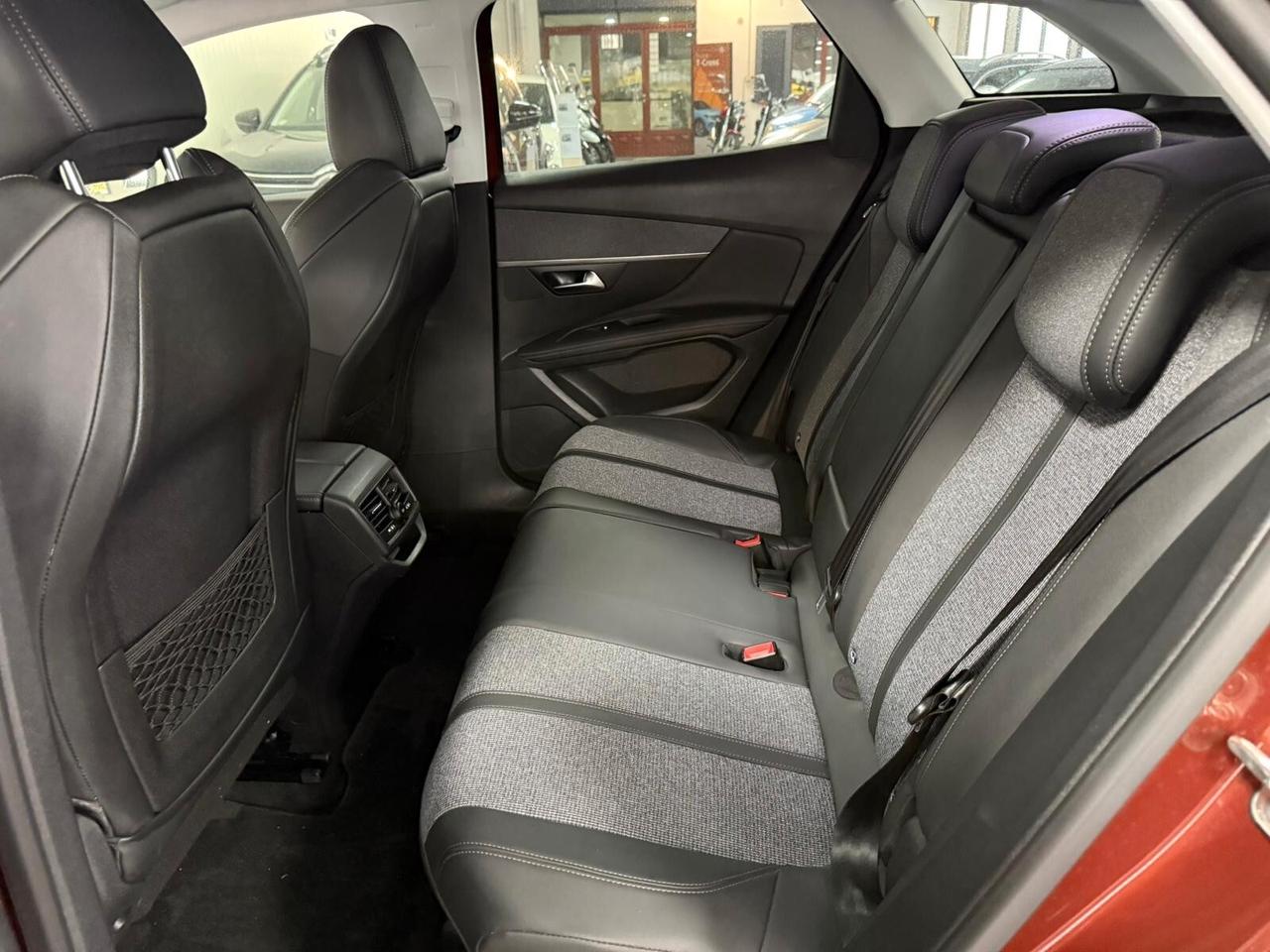 Peugeot 3008 1.5 BlueHDi 130cv Automatica Allure