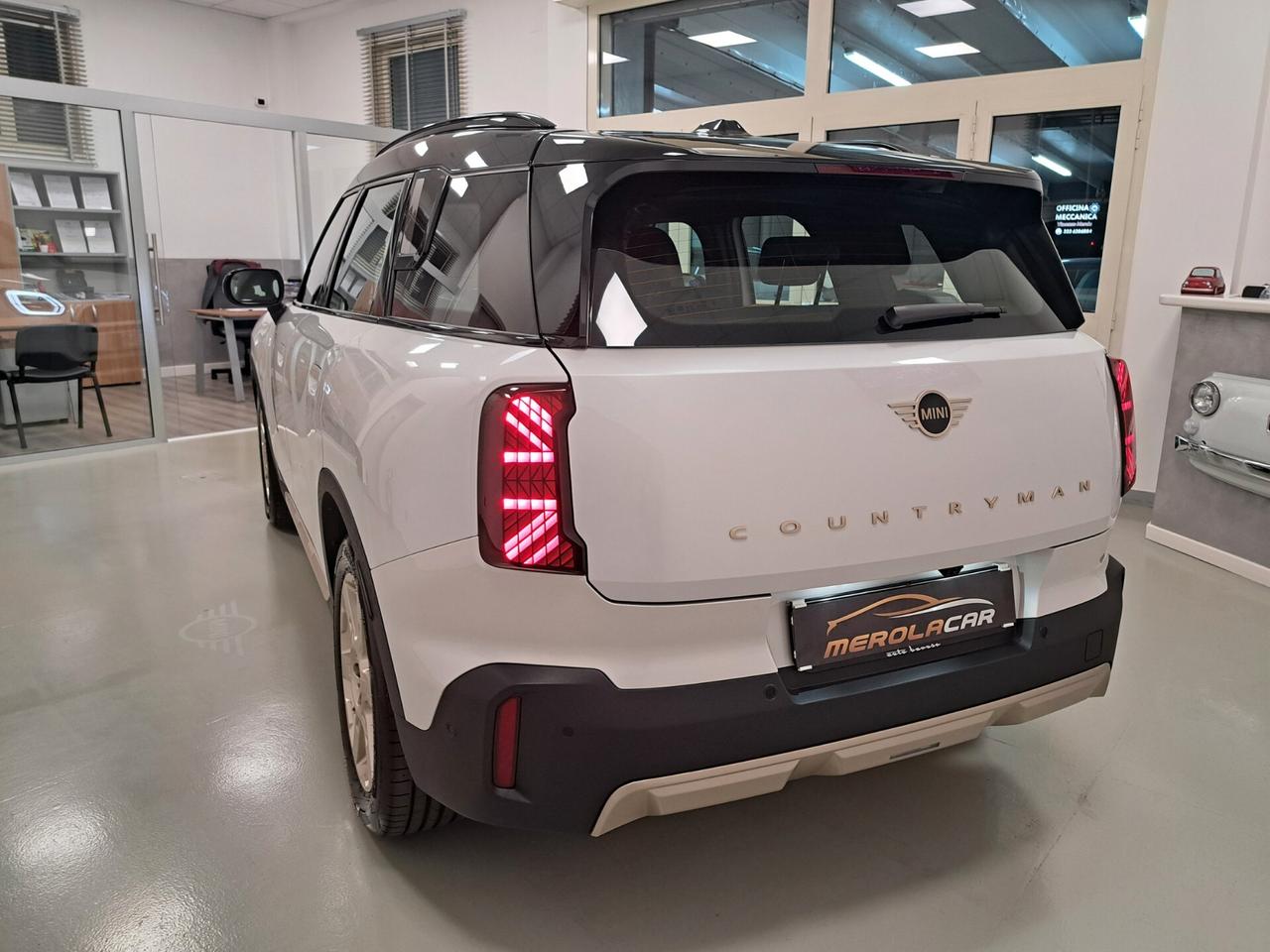Mini Cooper Countryman U25 1.5 48V C Favoured auto hybrid 170cv