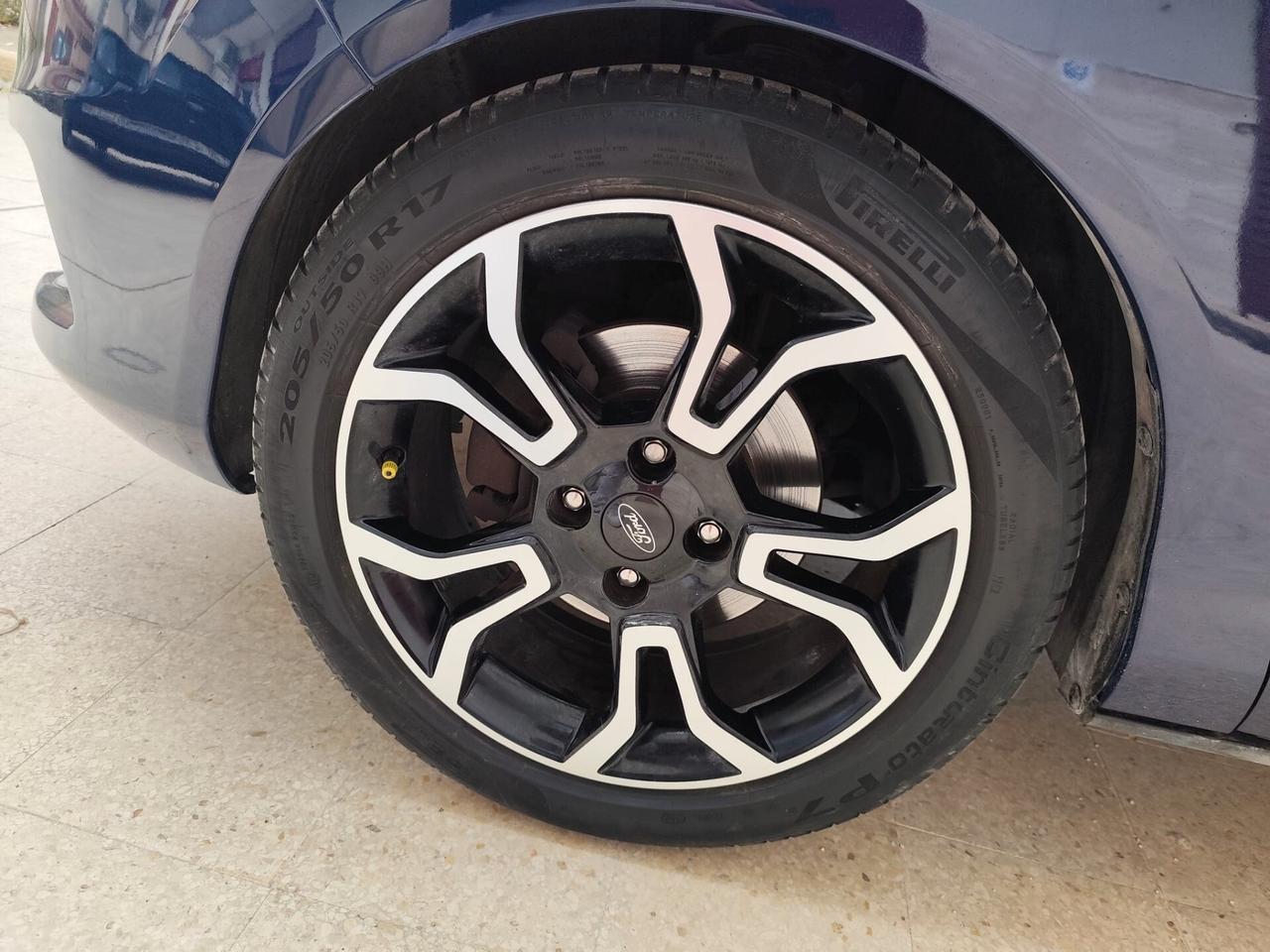 Ford B-Max 1.4 GPL 90 CV Business Titanium