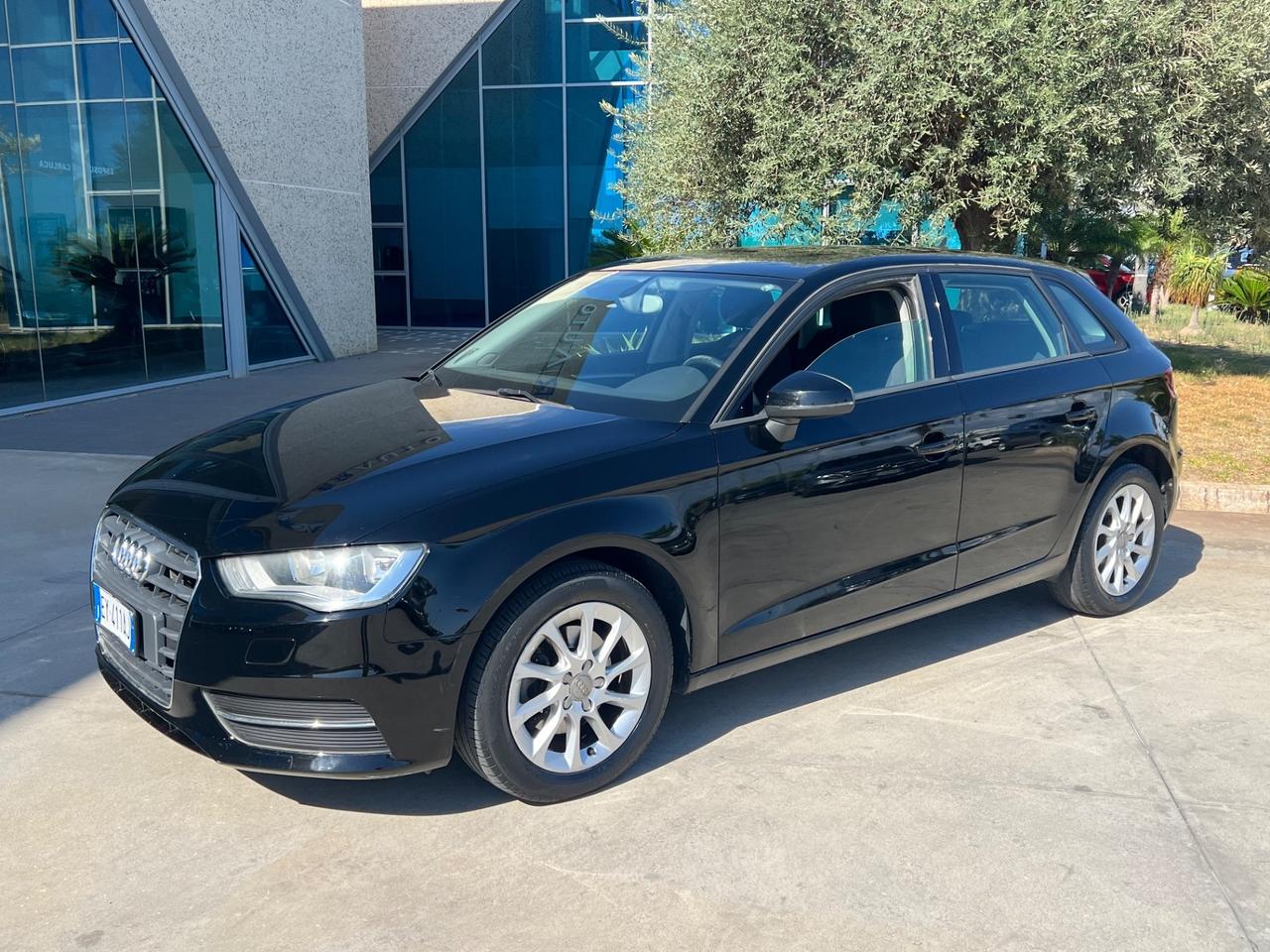 Audi A3 SPB 1.4 110CV g-tron Attraction