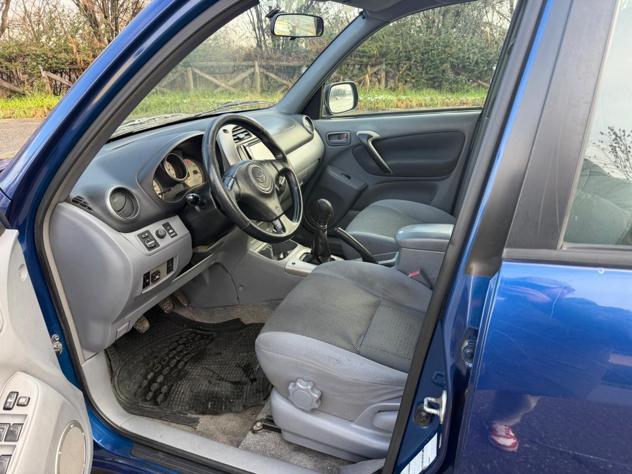 Toyota RAV 4 RAV4 2.0 16V cat 5 porte Sol