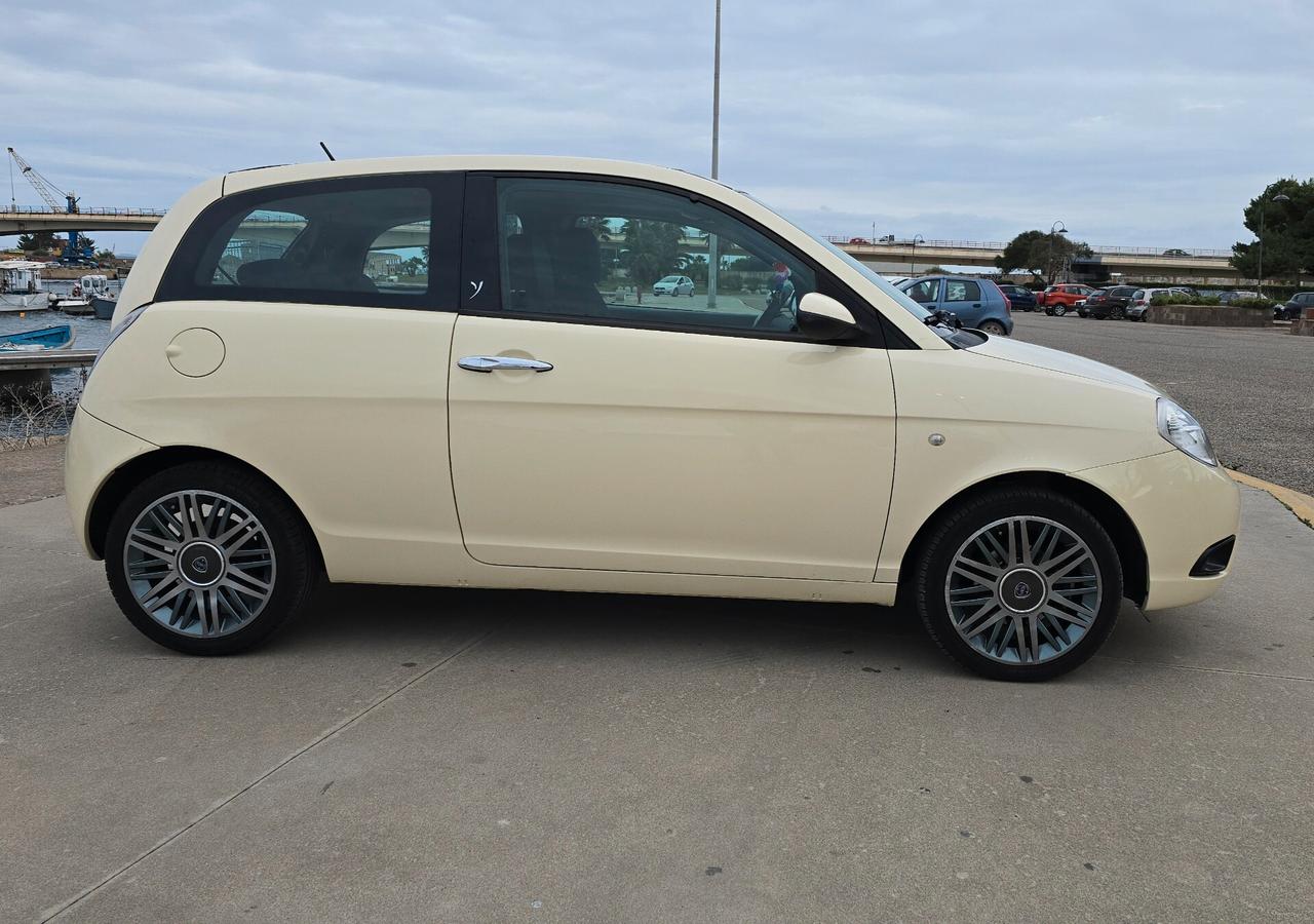 Lancia Ypsilon 1.3 Multijet 16V Argento