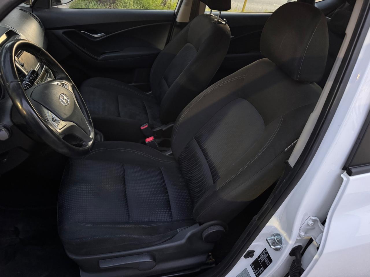 Hyundai iX20 1.4 CRDI 90 CV neopaten garanzia 12 m