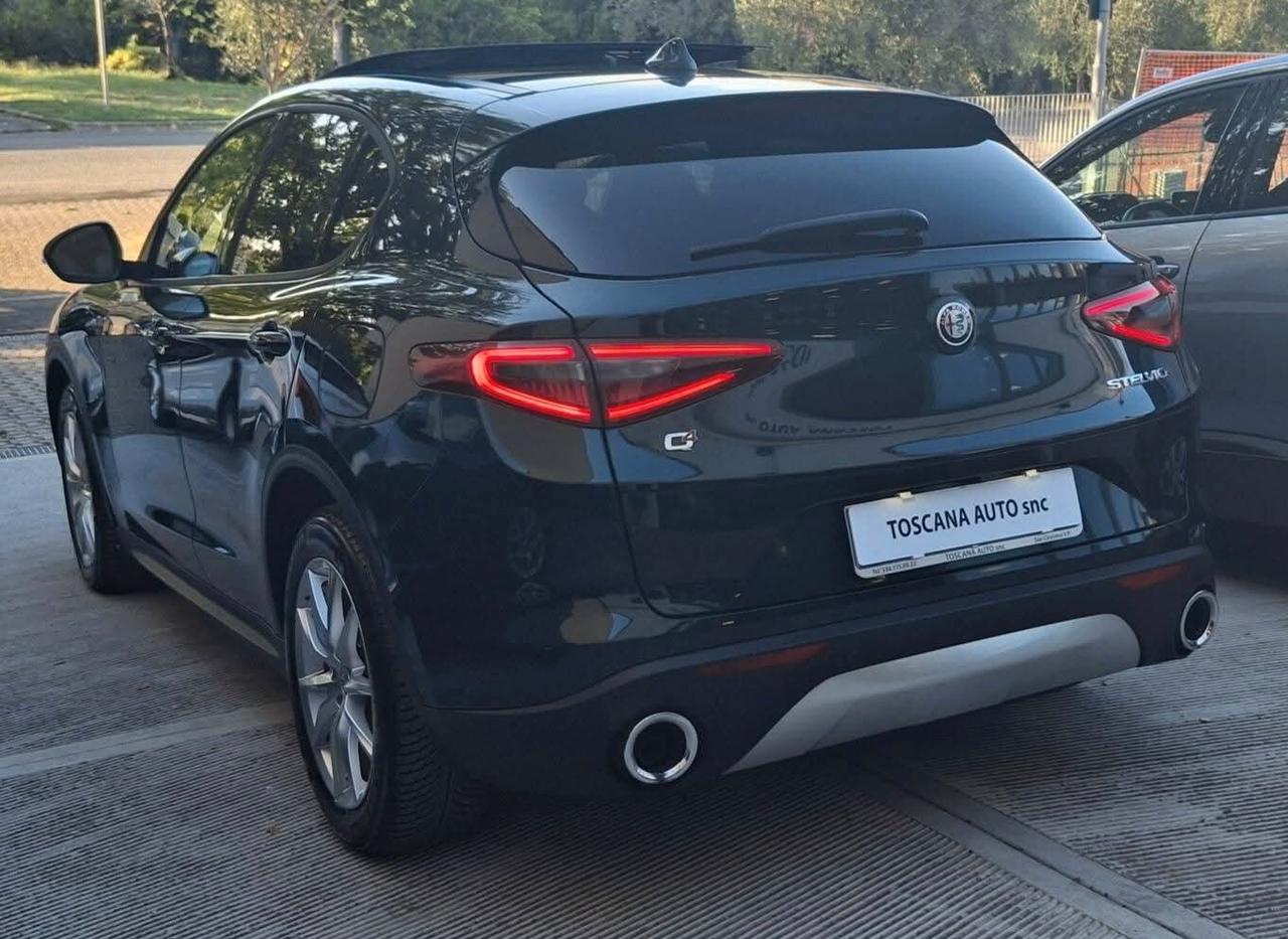 Alfa Stelvio 210 CV AT8 Q4 tetto panoramico