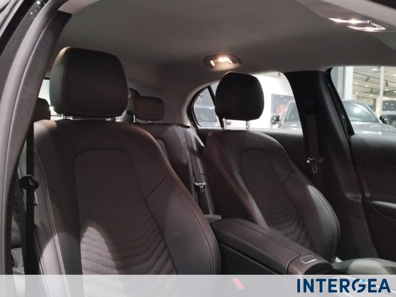 Mercedes-Benz A 180 d Advanced auto