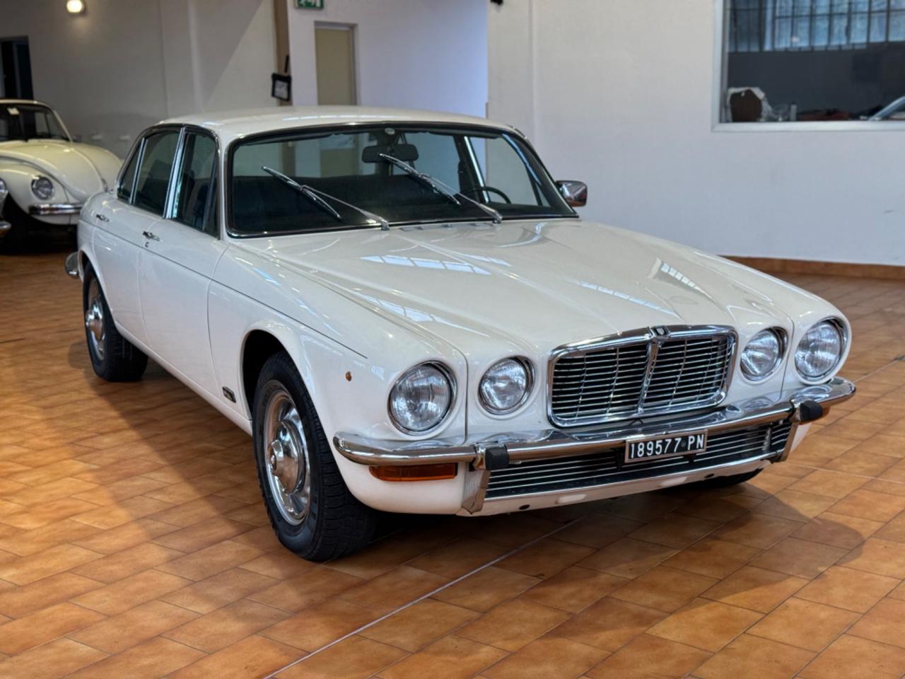 Jaguar XJ6 - 4.2 - TARGA ORO