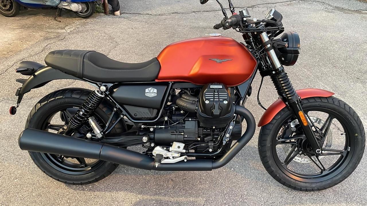 Moto Guzzi V7 STONE NUOVA